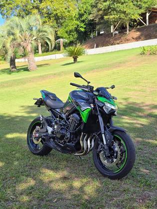 KAWASAKI Z900 